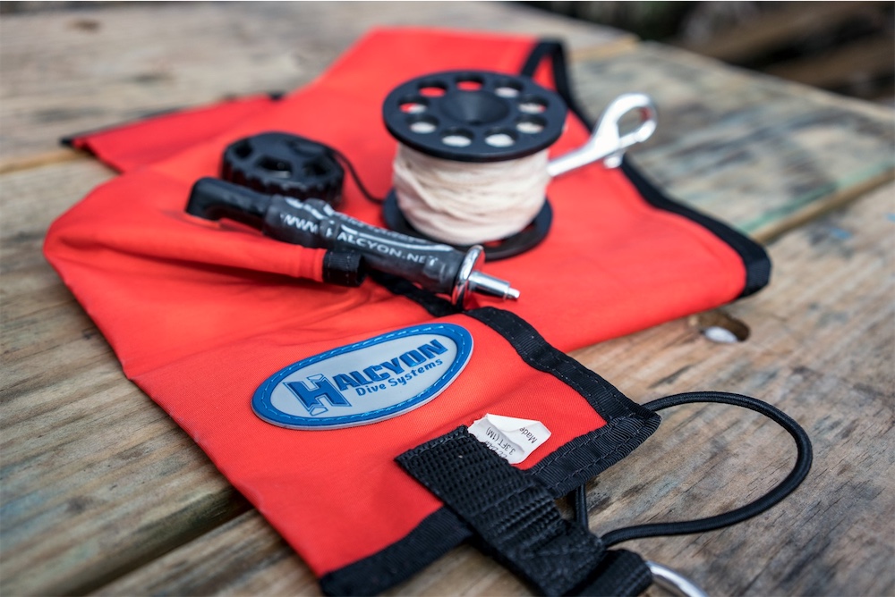 Halcyon Closed Circuit Dam (1 m Tall 2.7 kg) 2